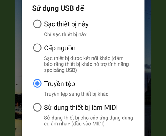 Thông báo kết nối thiết bị hiển thị trên điện thoại, chọn Truyền tệp.
