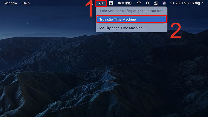 V&agrave;o biểu tượng Time Machine, chọn Truy cập Time Machine