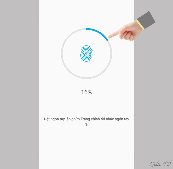 Dùng ngón tay chạm vào phím Home rồi nhấc ngón tay ra