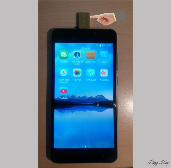 Cắm USB OTG(cáp OTG) vào thiết bị.