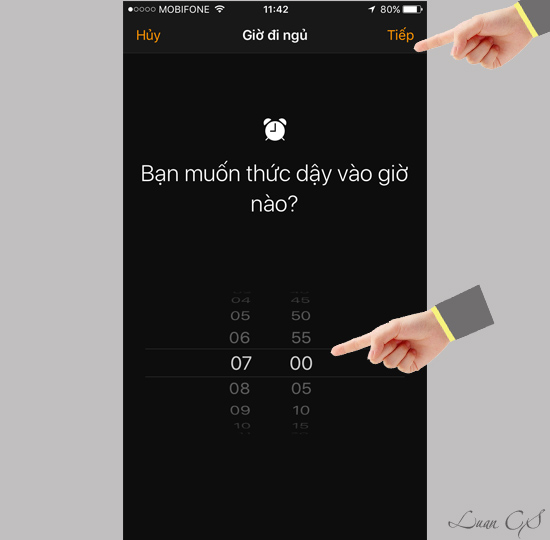 Cài đặt thời gian bạn muốn thức dậy.