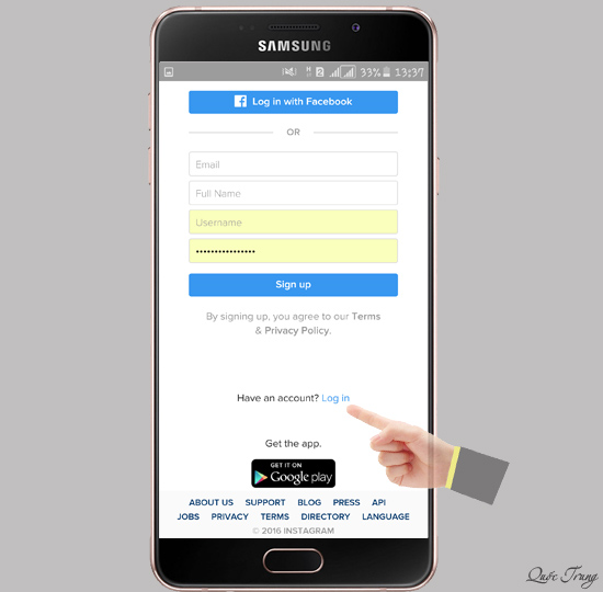 Bạn kéo xuống dưới và chọn Log in.
