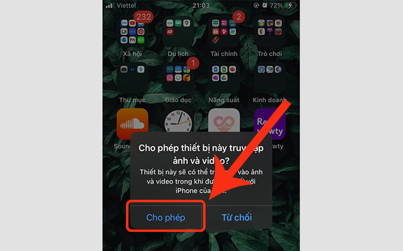 Nhấn Cho phép trên iPhone