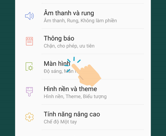 Bước 2: Hãy bấm vào Màn hình