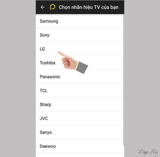 Chọn nhãn hiệu tivi.