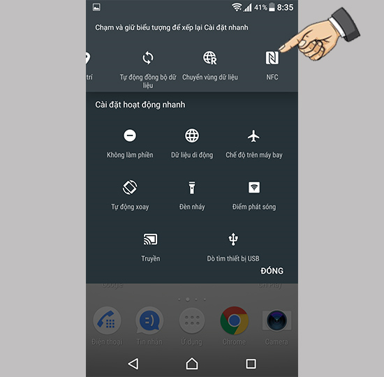 Nhấn giữ vào biểu tượng muốn truy cập nhanh