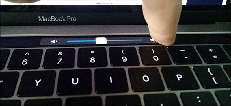 Điều chỉnh Control Strip trên Touch Bar