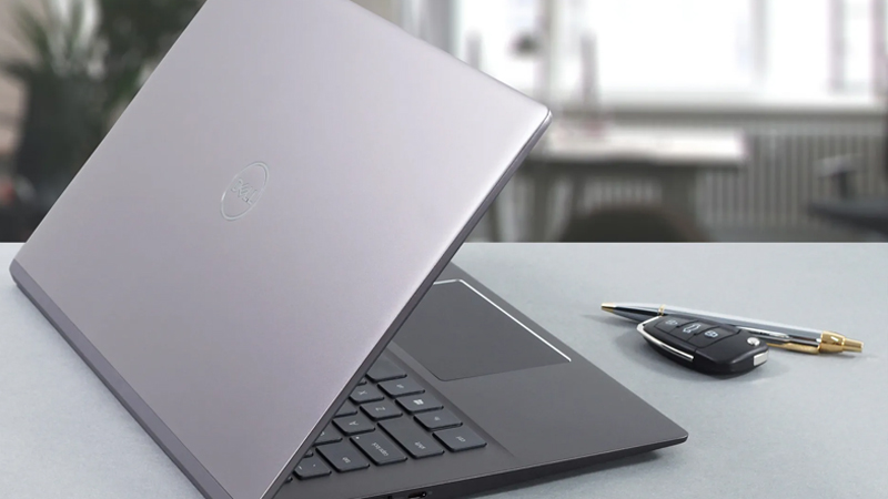Thiết kế bên ngoài laptop
