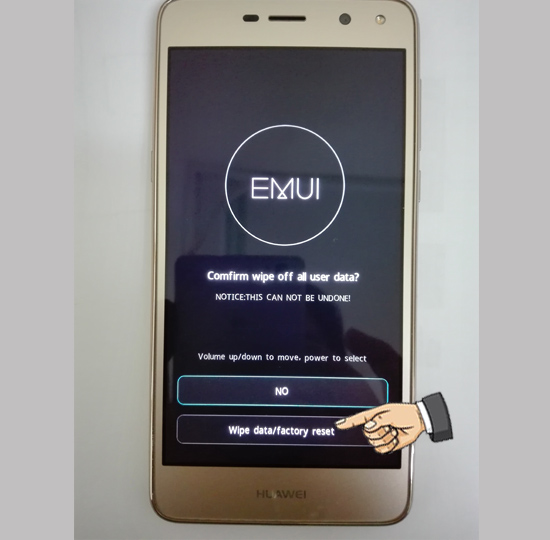 Chọn tiếp Wipe data factory reset